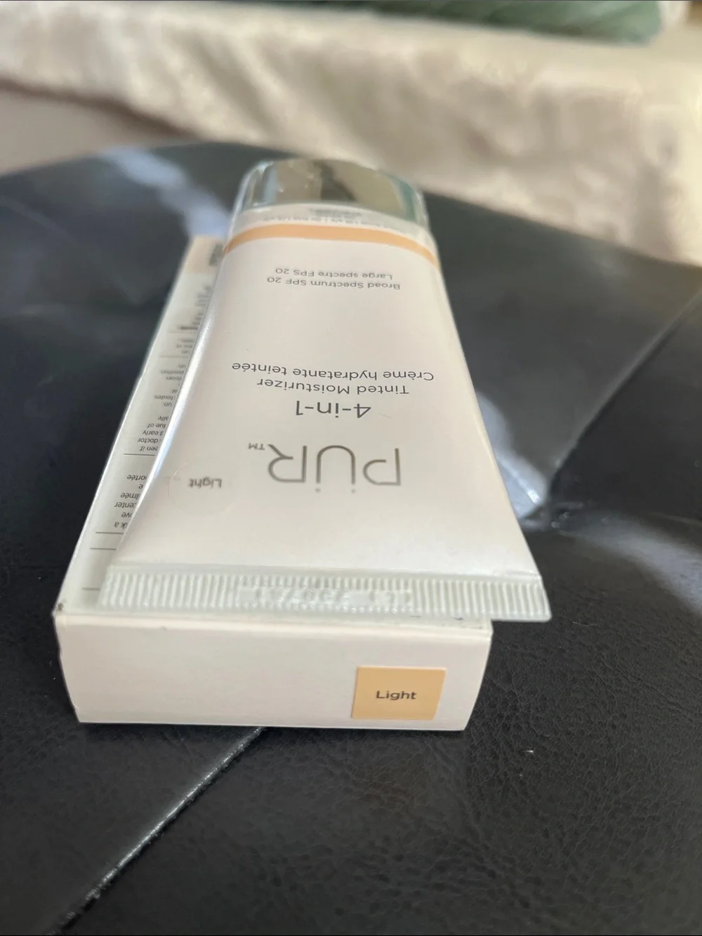 PUR 4-in-1 tinted moisturizer Light, 1.7 oz. SPF 20 (New)
